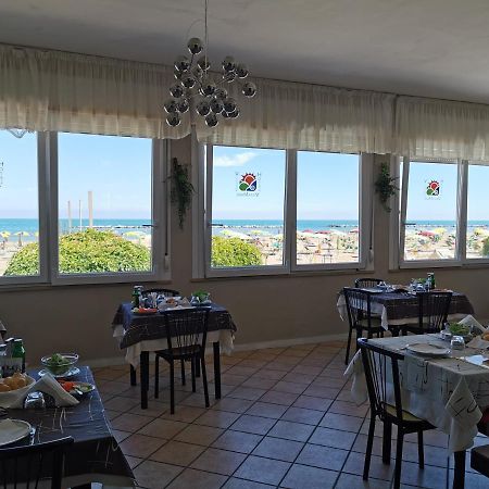 Hotel Vistamare Viserba ريميني المظهر الخارجي الصورة
