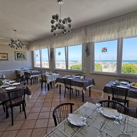 Hotel Vistamare Viserba ريميني المظهر الخارجي الصورة