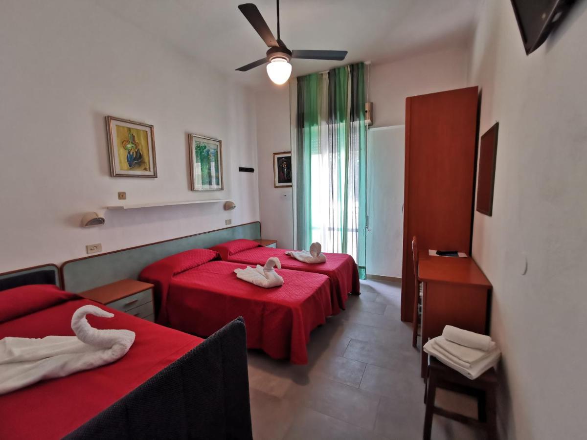 Hotel Vistamare Viserba ريميني المظهر الخارجي الصورة