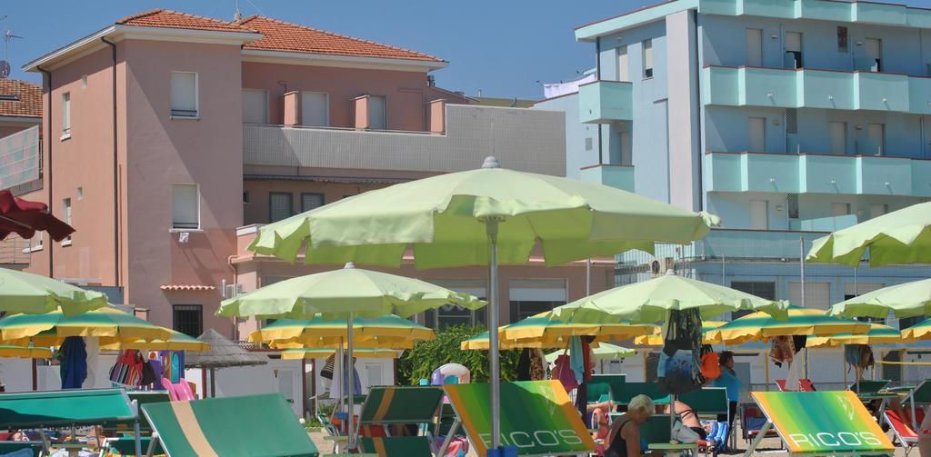 Hotel Vistamare Viserba ريميني المظهر الخارجي الصورة