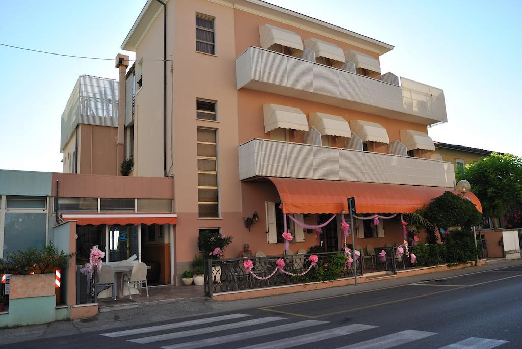 Hotel Vistamare Viserba ريميني المظهر الخارجي الصورة