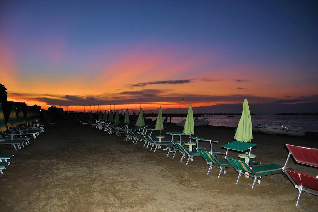 Hotel Vistamare Viserba ريميني المظهر الخارجي الصورة