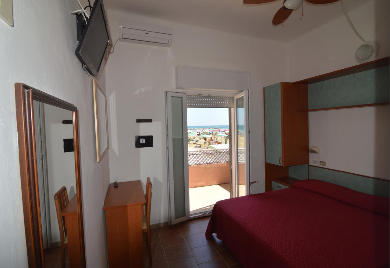 Hotel Vistamare Viserba ريميني المظهر الخارجي الصورة
