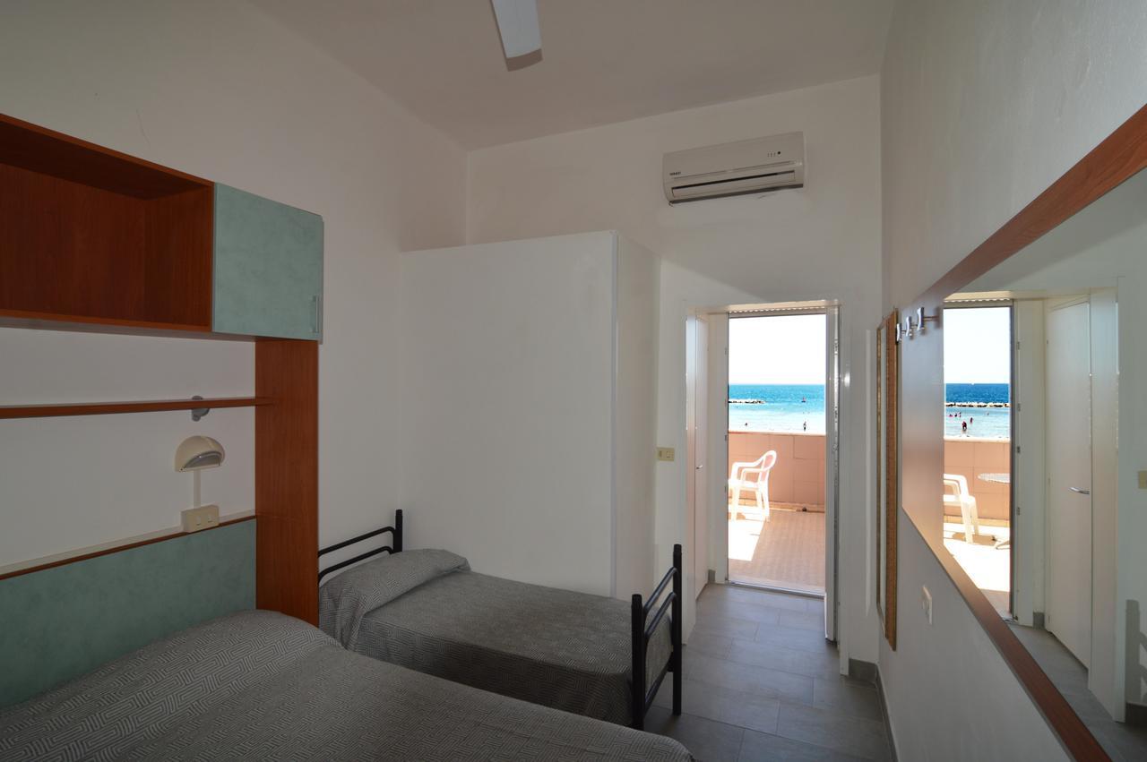 Hotel Vistamare Viserba ريميني المظهر الخارجي الصورة