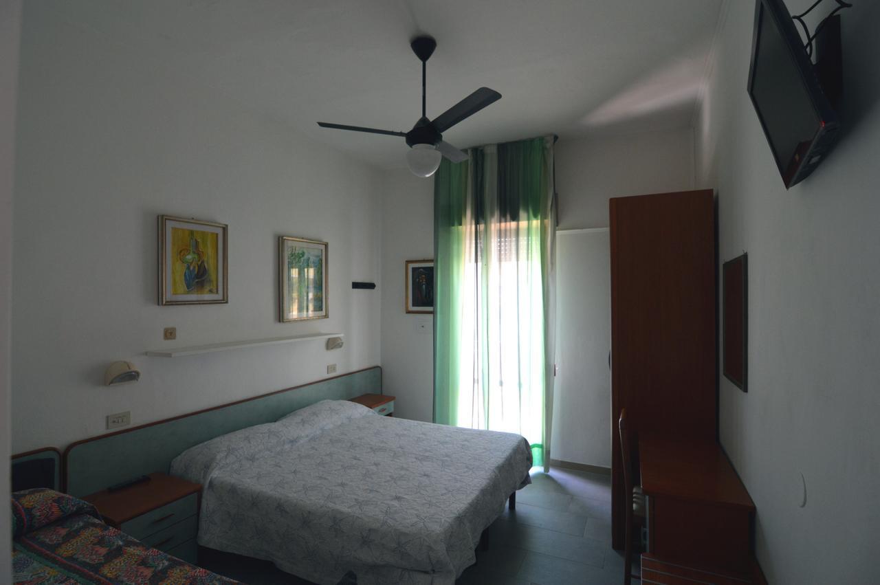 Hotel Vistamare Viserba ريميني المظهر الخارجي الصورة